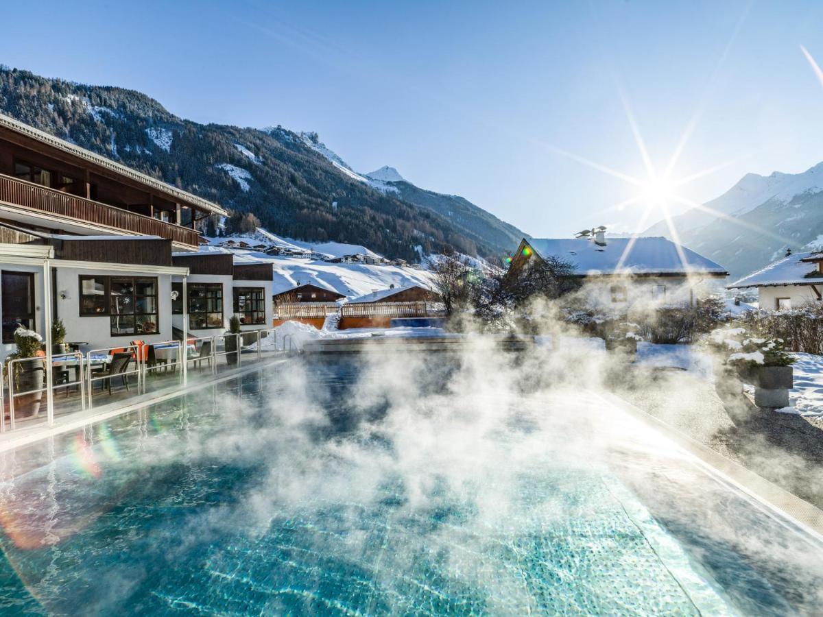Готель Happy Stubai Нойштіфт-ім-Штубайталь Екстер'єр фото