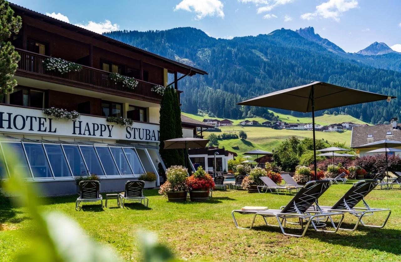 Готель Happy Stubai Нойштіфт-ім-Штубайталь Екстер'єр фото